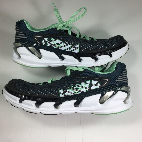 hoka one one vanquish 3 women's